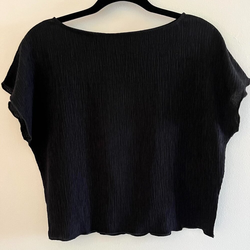 Everlane short sleeve Crinkle Top, Black, size Small - Picture 2 of 4